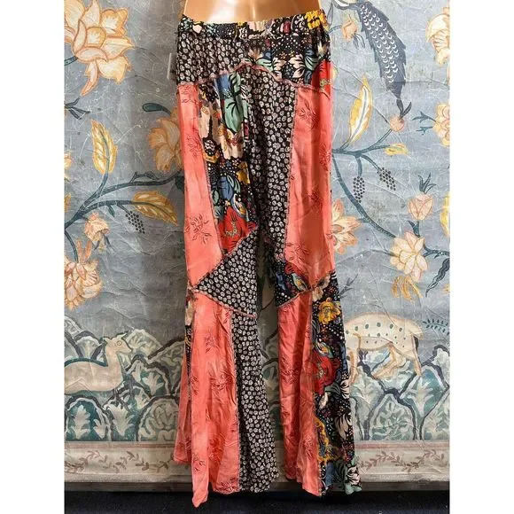 New Free People Love Is Wild Bell Bottoms Pants SZ Small - Picture 6 of 7